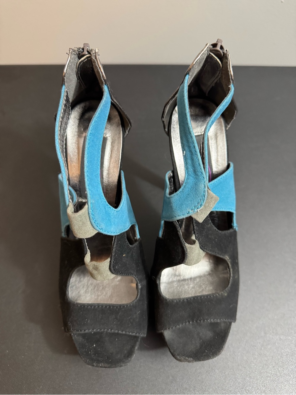 Yoki Black and Blue Suede Open-Toe Slingback Heels